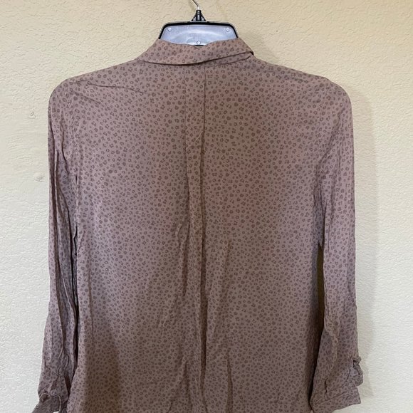 Hippie Rose Floral Button Down Shirt Woman's S NWT Mauve Pink Long Sleeve - Picture 3 of 3